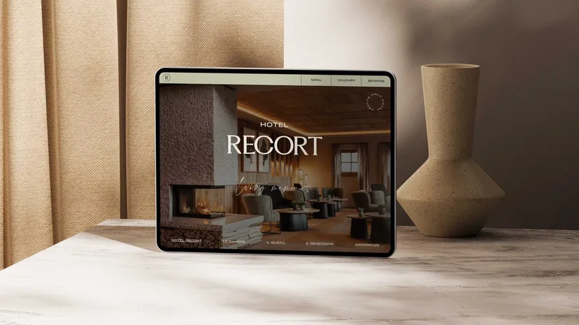Mockup hotel recort home