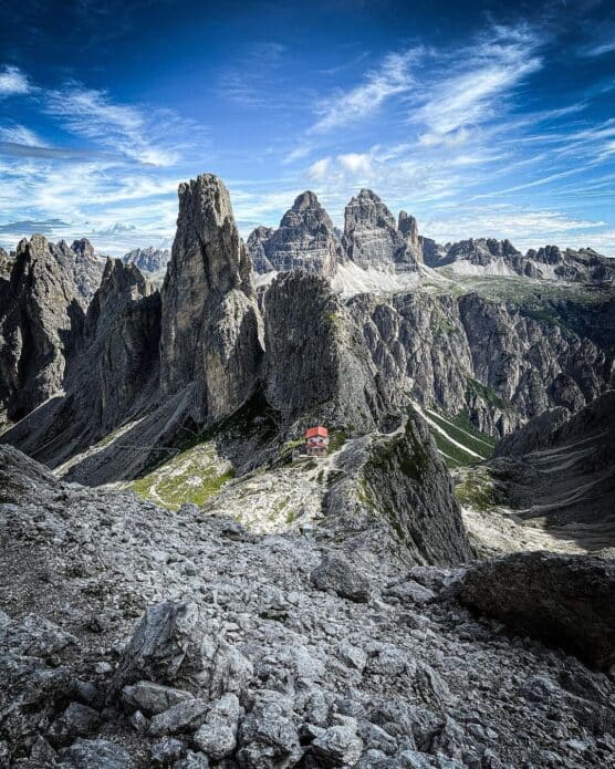 🔥🔥🔥
#dolomiti #dolomites #cadinidimisurina #cadini #earthfocus #earthpix #neverstopexploring #outdoors #mountains #lanscapephotography #mountainlife #italyplaces #italy🇮🇹 #alps #trecimedilavaredo #dreizinnen #trecime